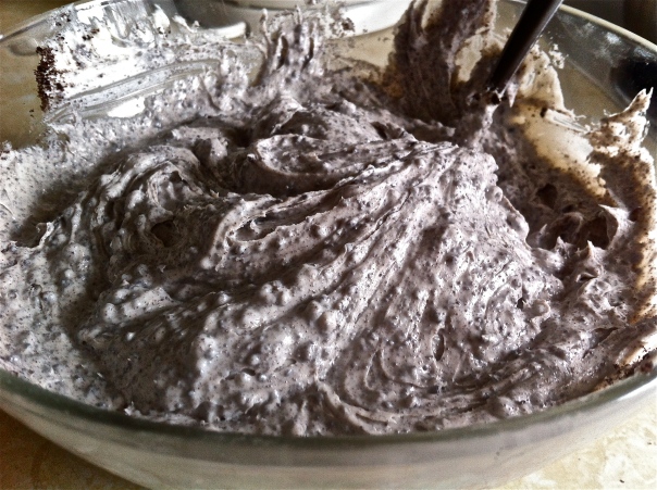 Cookies and Cream Cheese Frosting